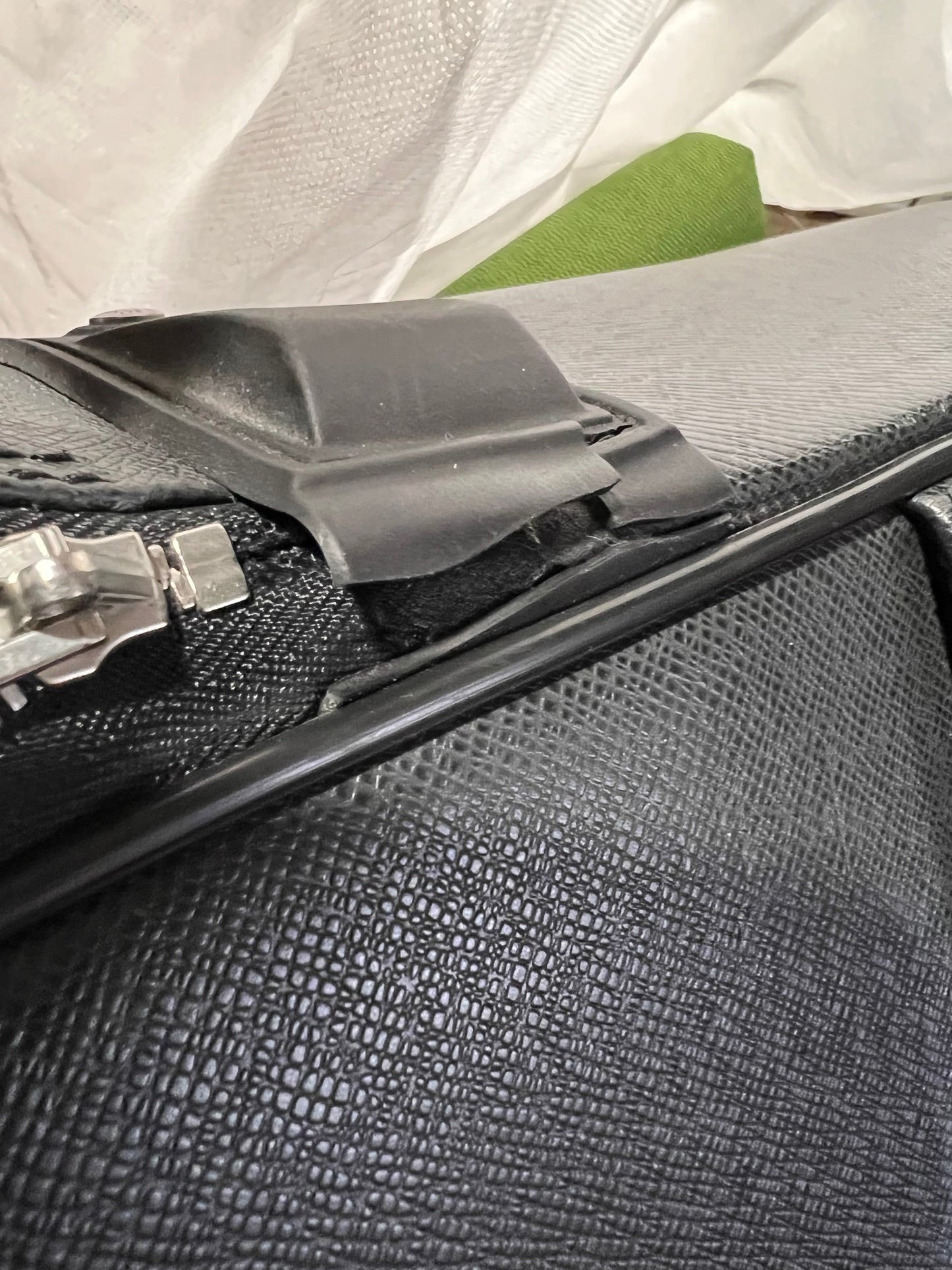 Louis Vuitton Pegase 60 Ardoise Taiga Rolling suitcase carry on Luggage pre owned