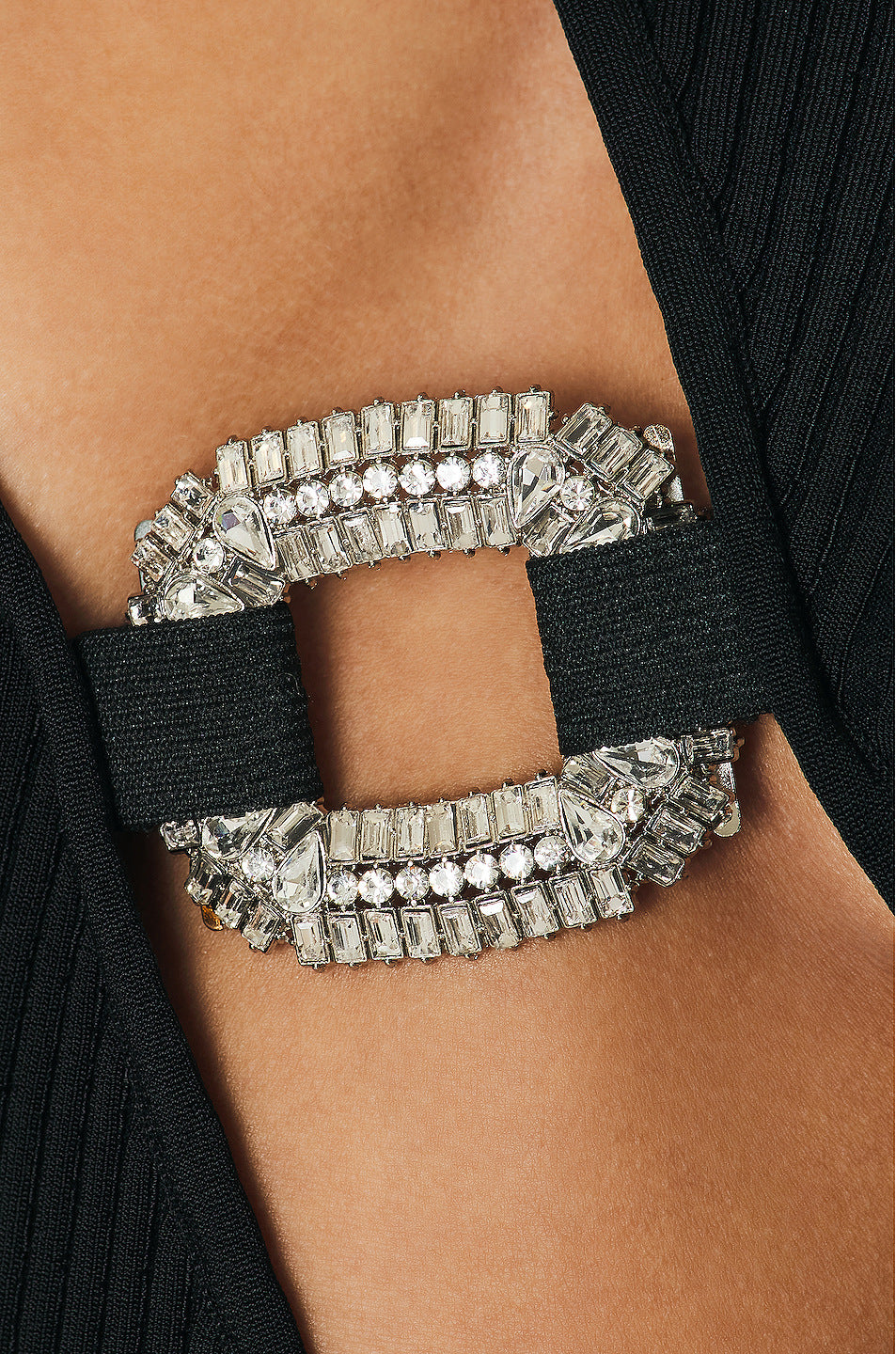 Black Asymmetric Cut-Out Long Sleeve Bodycon Dress – Sexy High-Fashion Evening Look