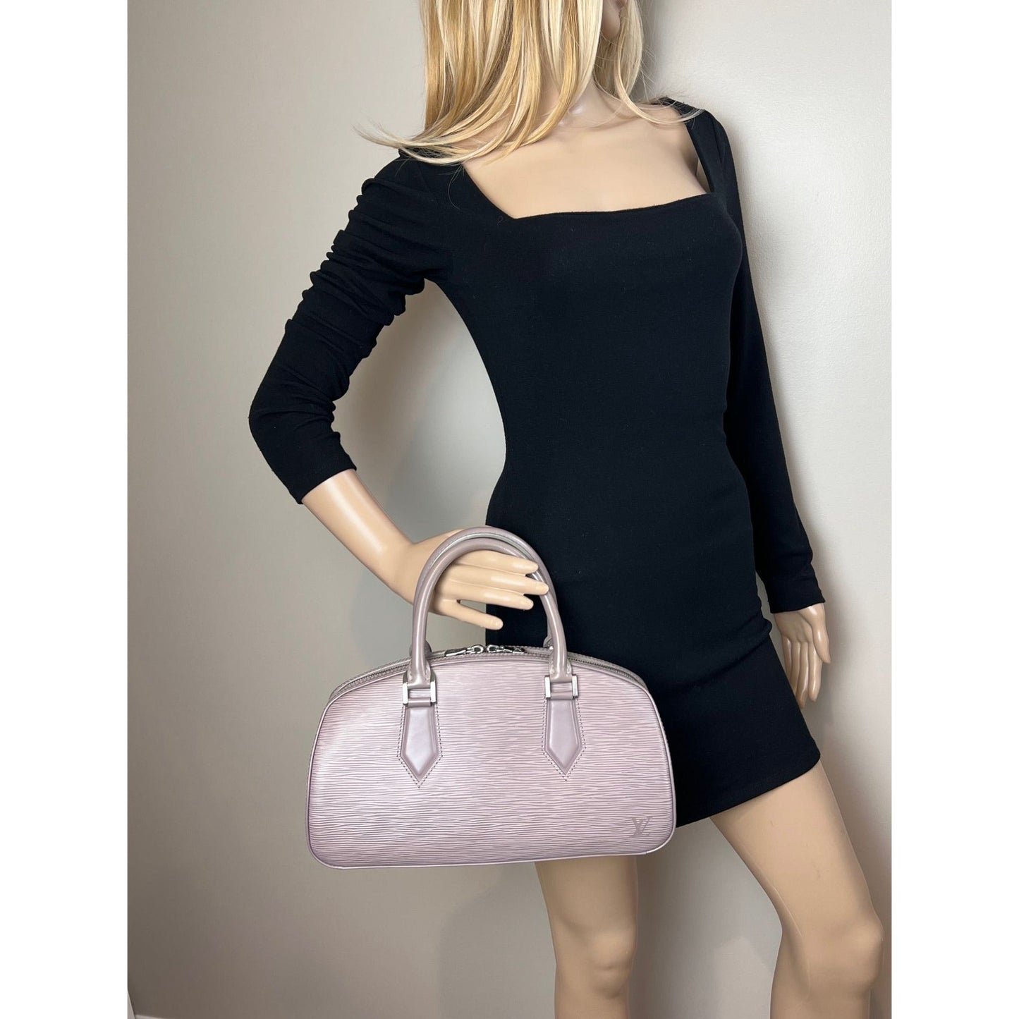 LOUIS VUITTON Epi Jasmin Grey Leather Hand Bag