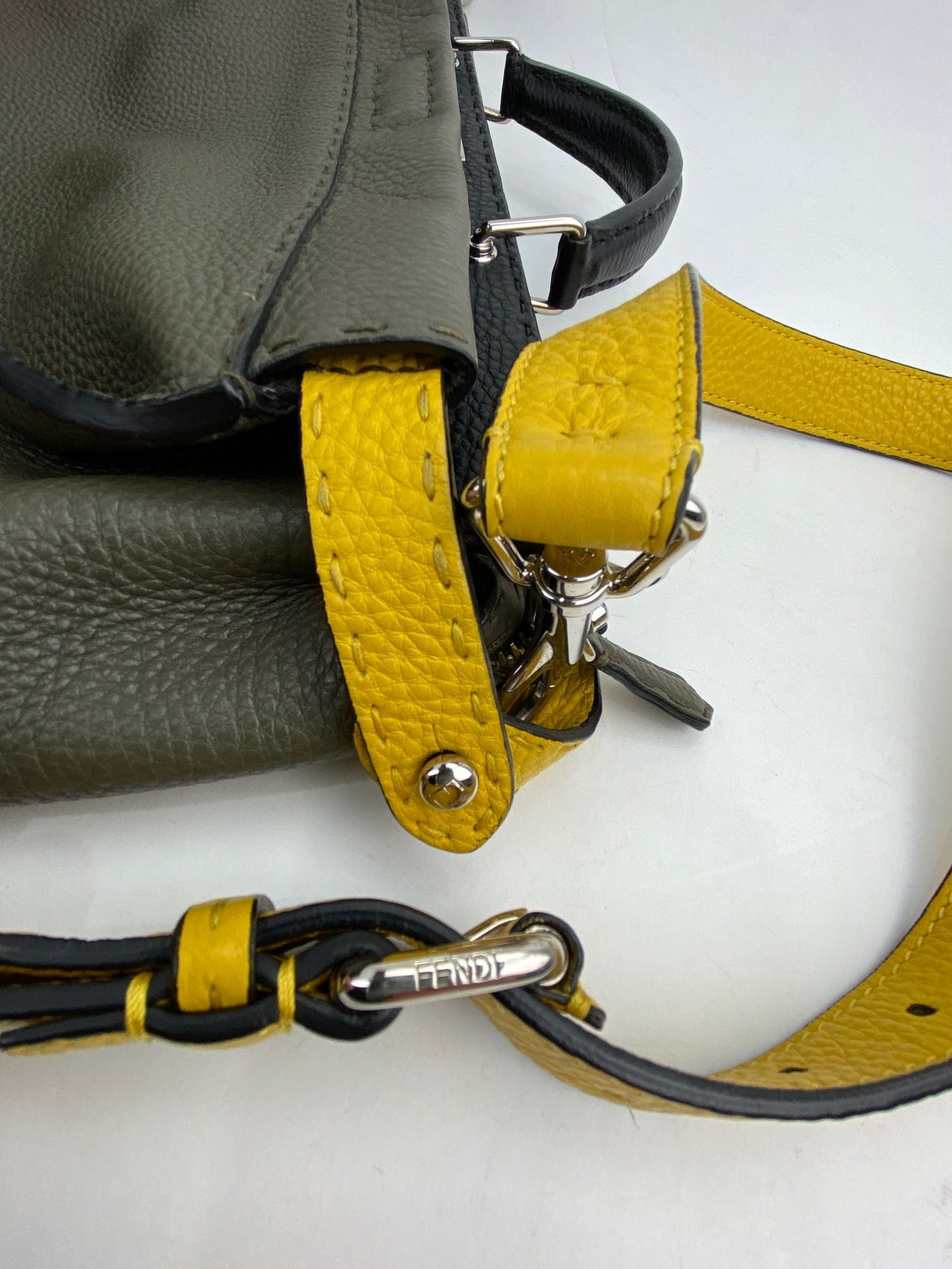 FENDI SELLERIA large Peekaboo Iconic Essential Messenger Briefcase Attache